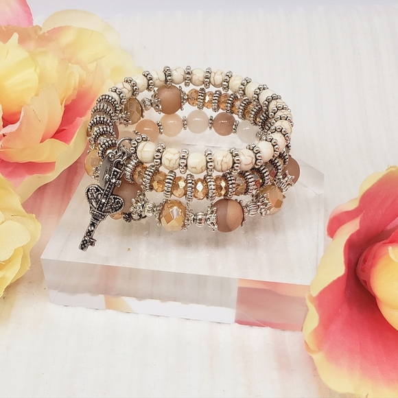 Champagne Wishes Memory Wrap Bead Bracelet with Marcasite Key Charm - Picture 8 of 11